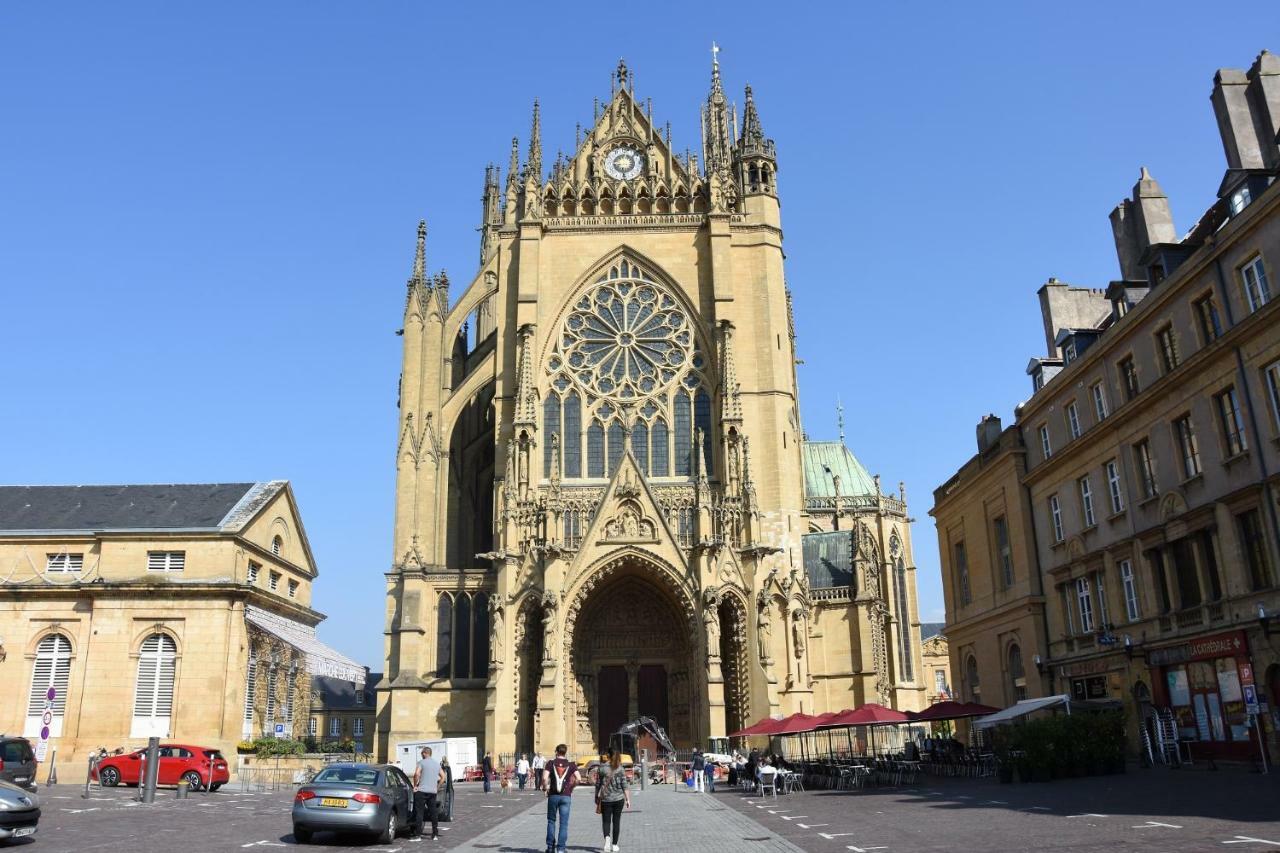 Grand Appartement Vue Cathedrale Metz Exterior foto